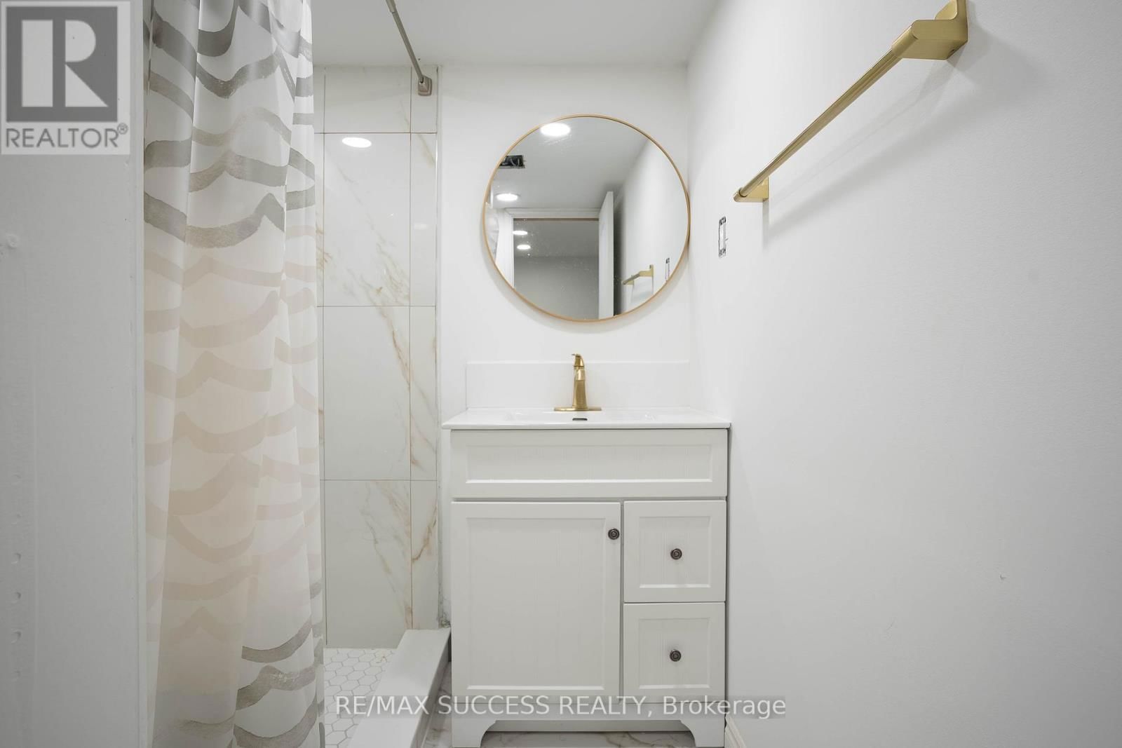 4 - 4230 MEADOWVALE DRIVE Image 21