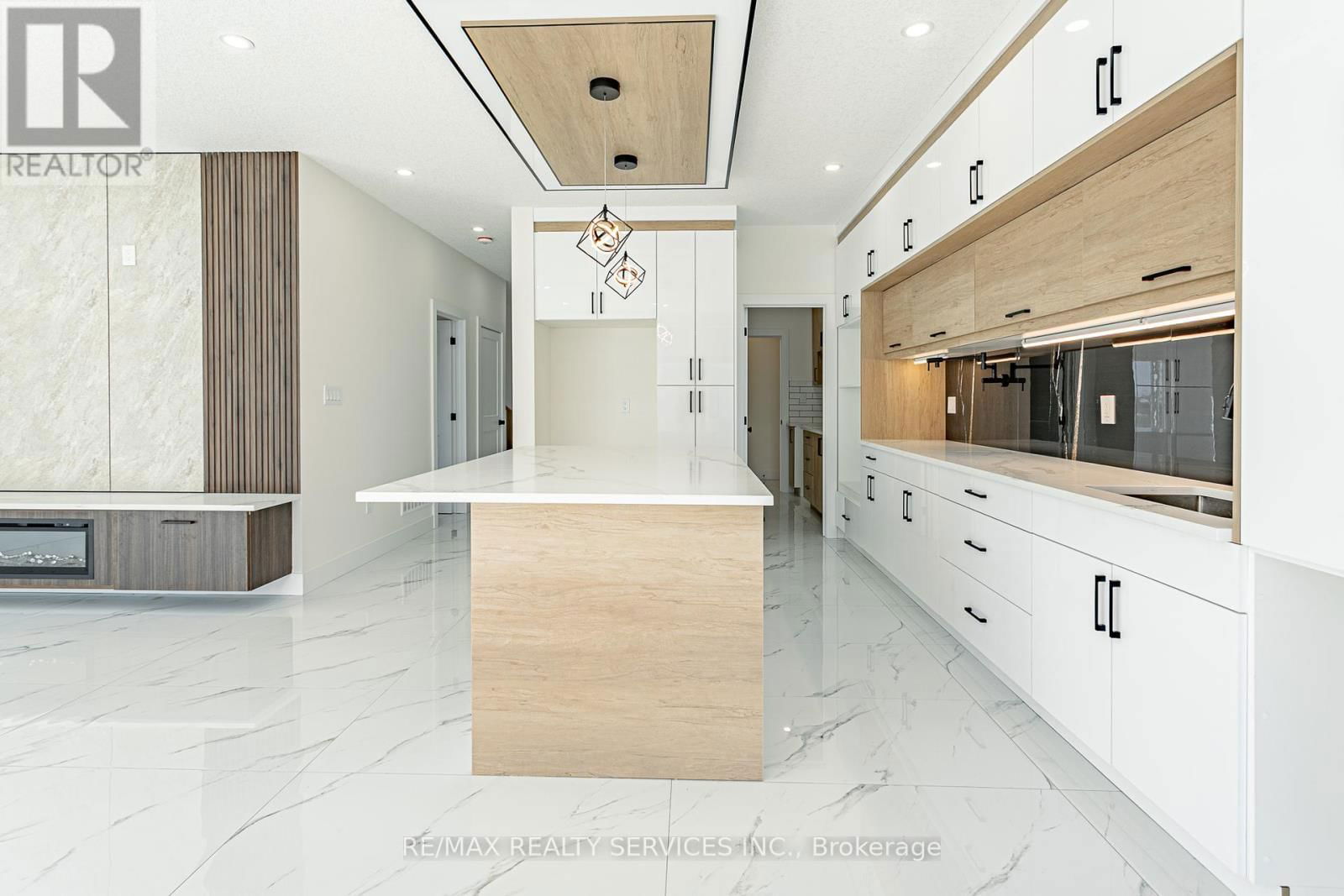 1187 HOBBS DRIVE Image 10