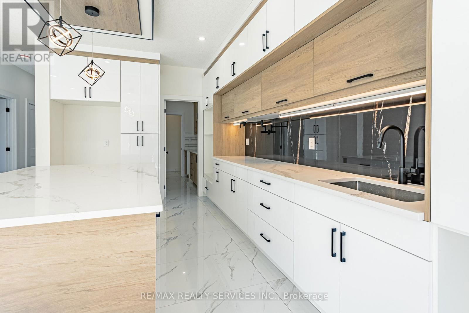 1187 HOBBS DRIVE Image 11