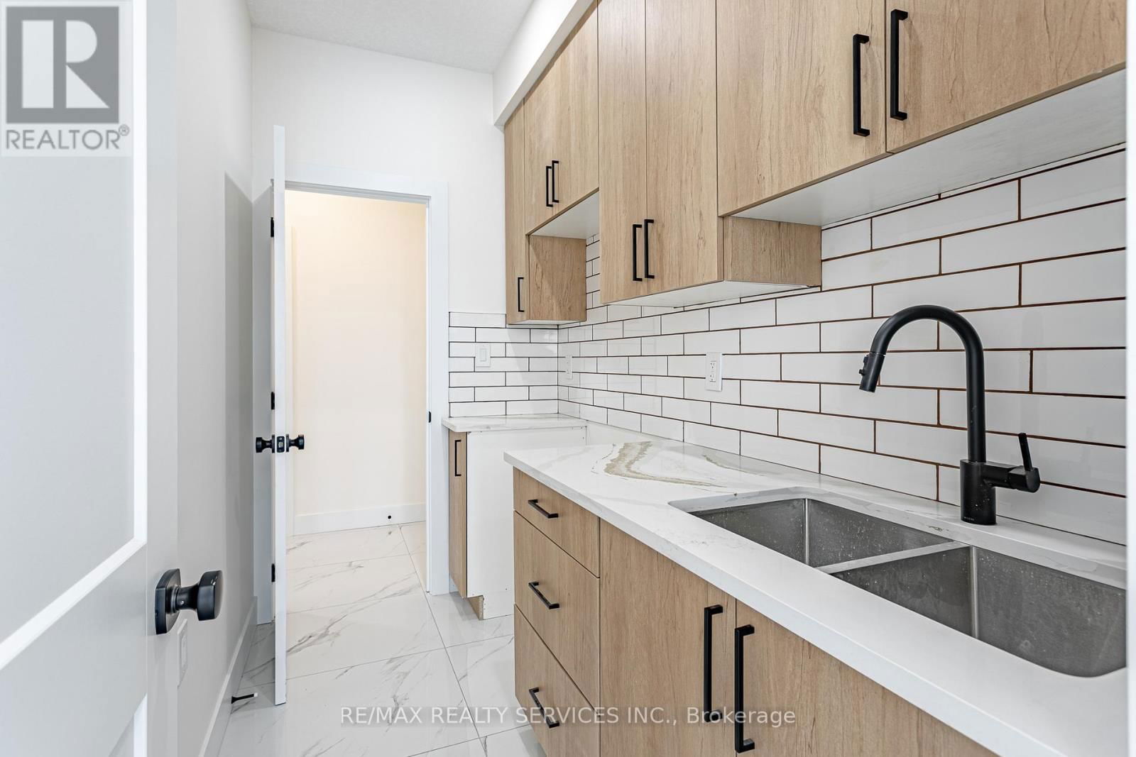 1187 HOBBS DRIVE Image 15