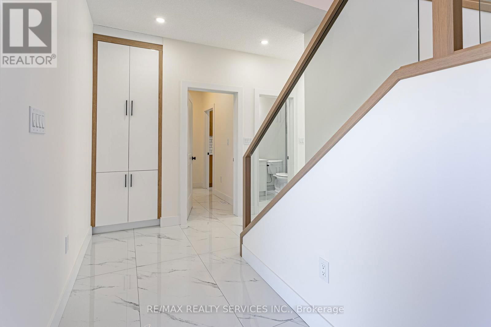 1187 HOBBS DRIVE Image 3