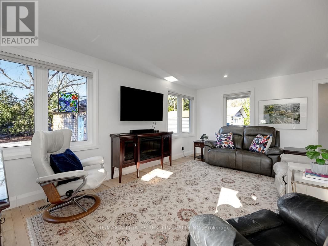 23 TUNIS AVENUE Image 22