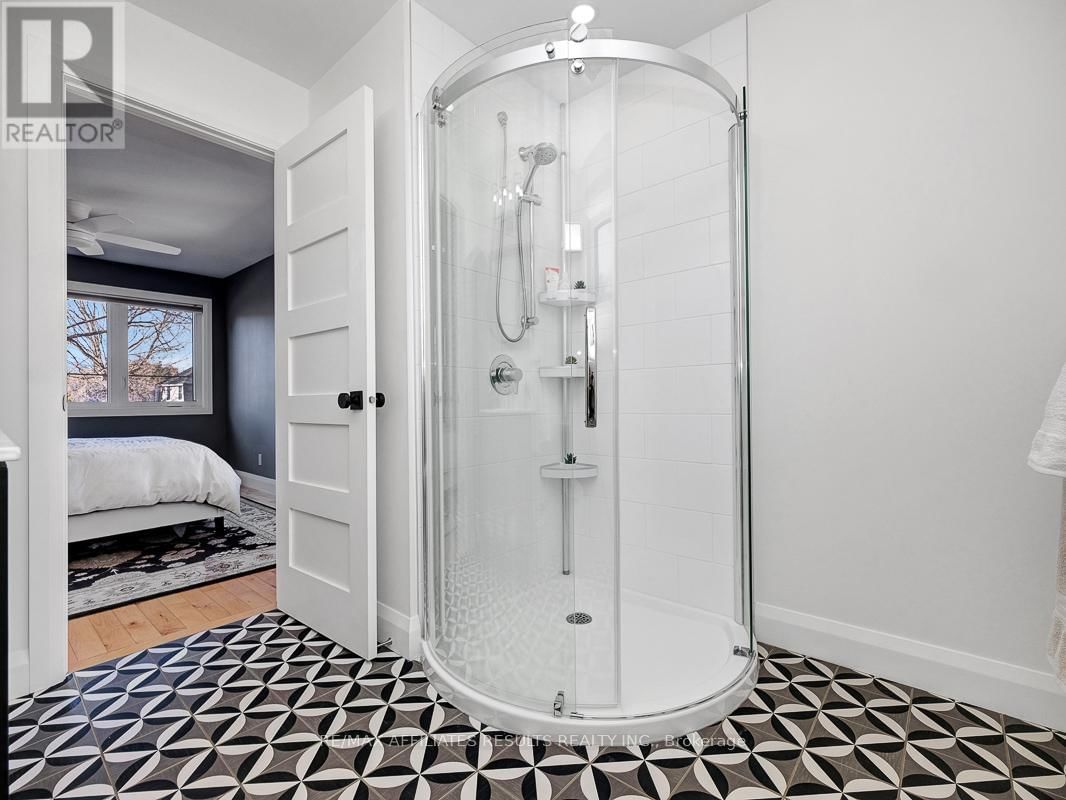 23 TUNIS AVENUE Image 37