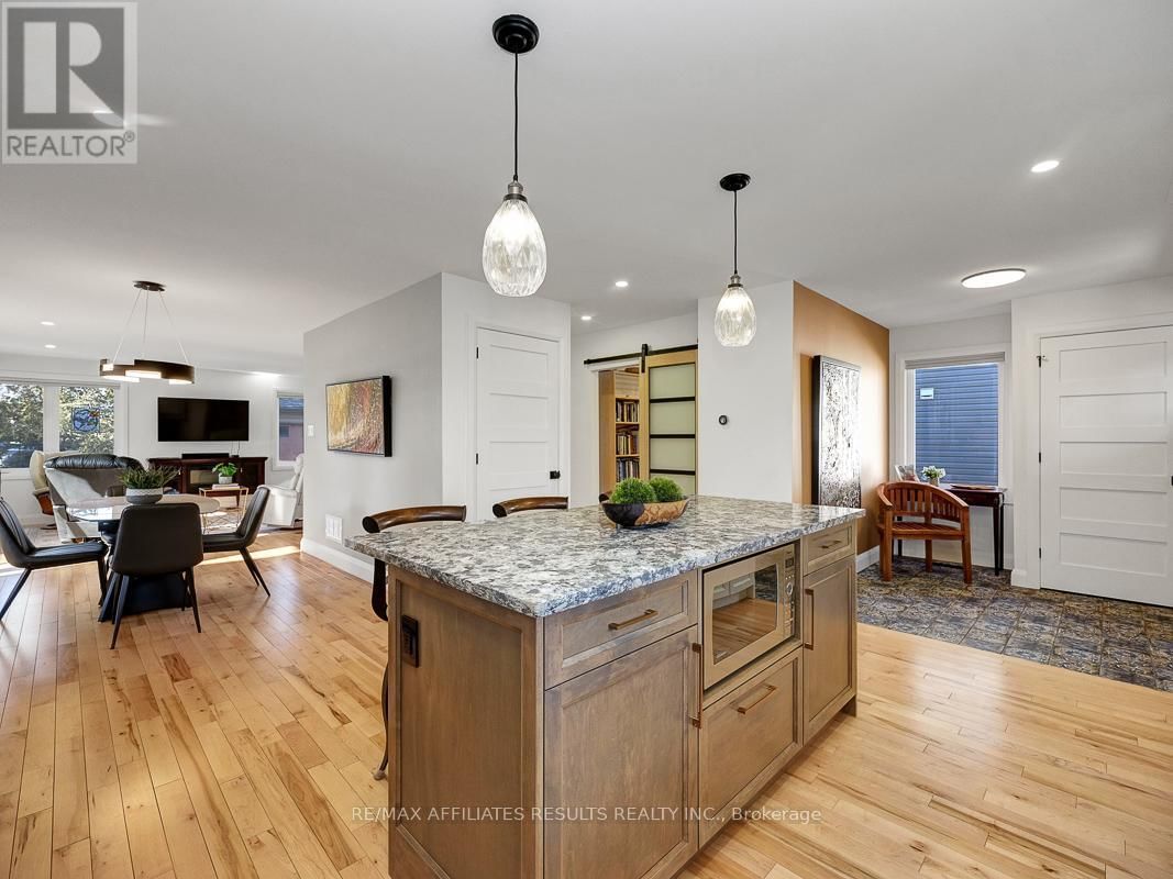 23 TUNIS AVENUE Image 9