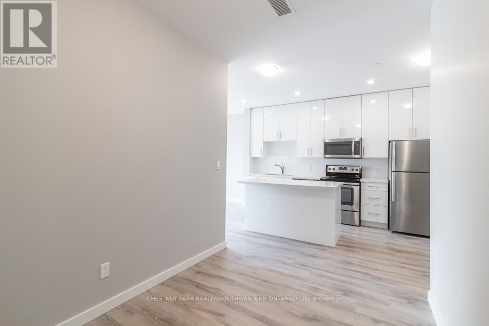 223 - 690 KING STREET WEST Image 10