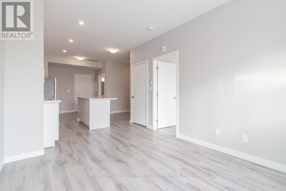 223 - 690 KING STREET WEST Image 6