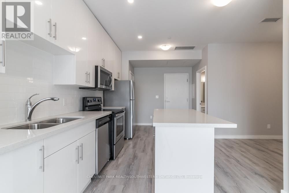 223 - 690 KING STREET WEST Image 7