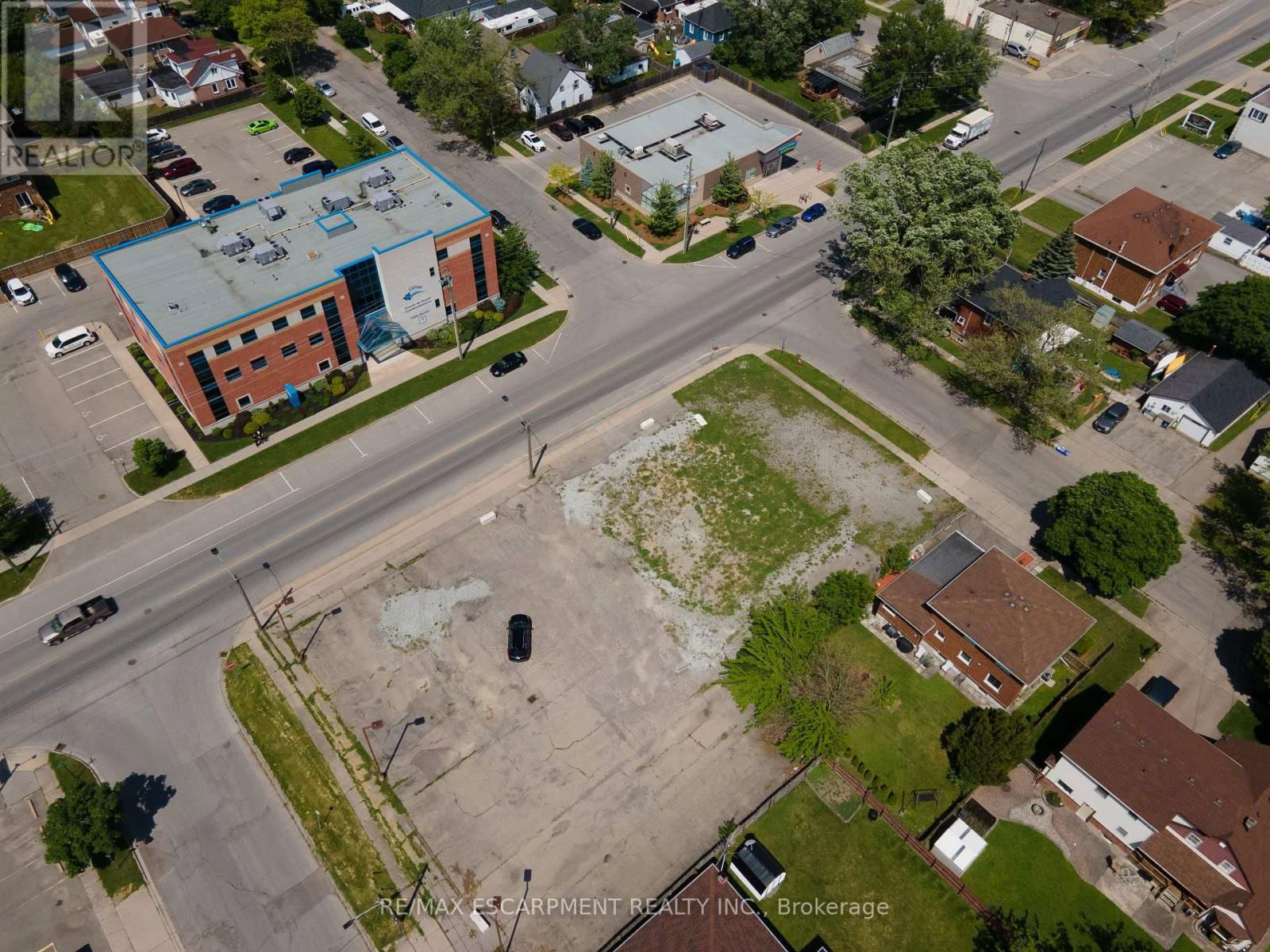 811 EAST MAIN STREET Image 1