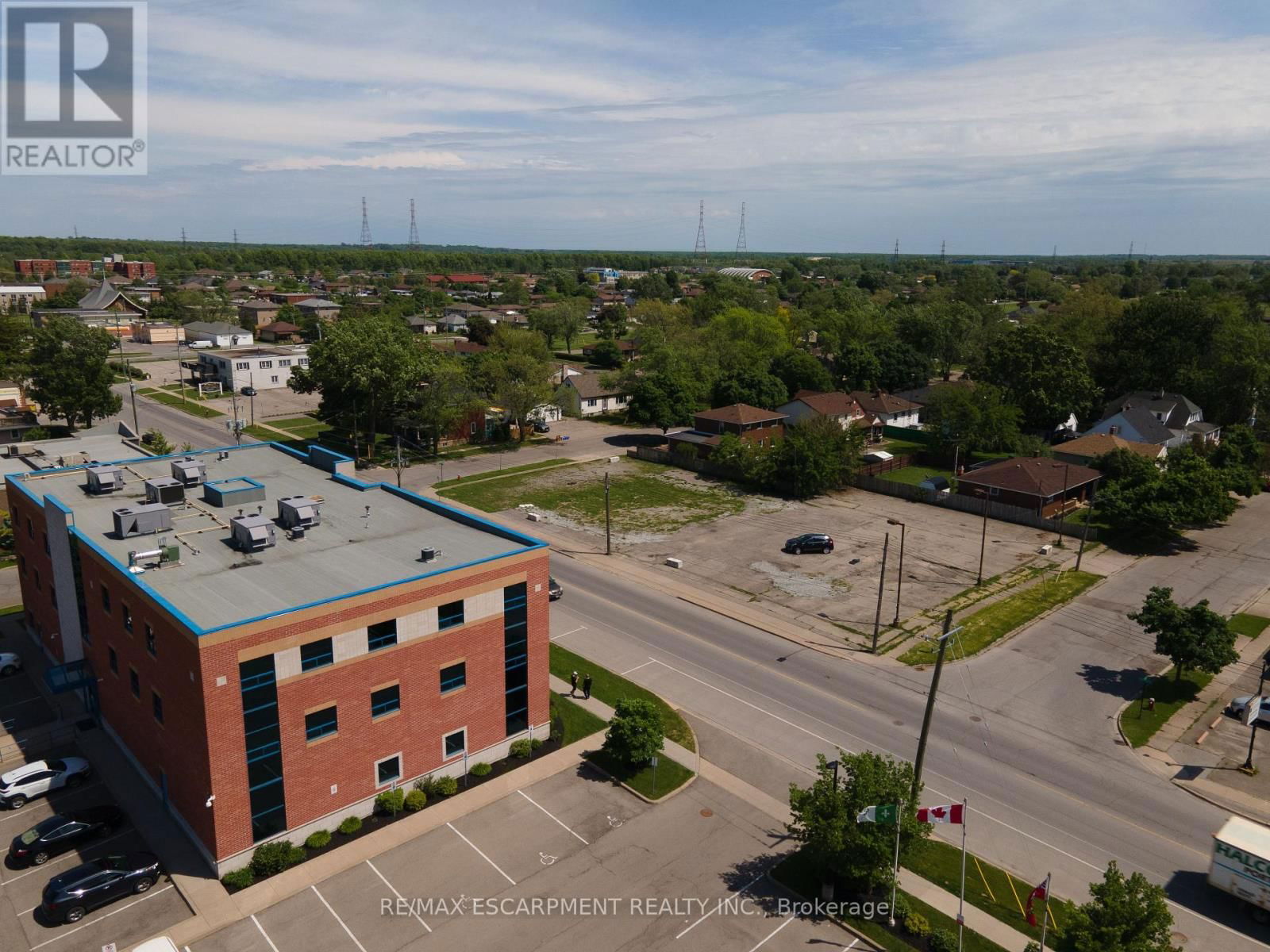 811 EAST MAIN STREET Image 4