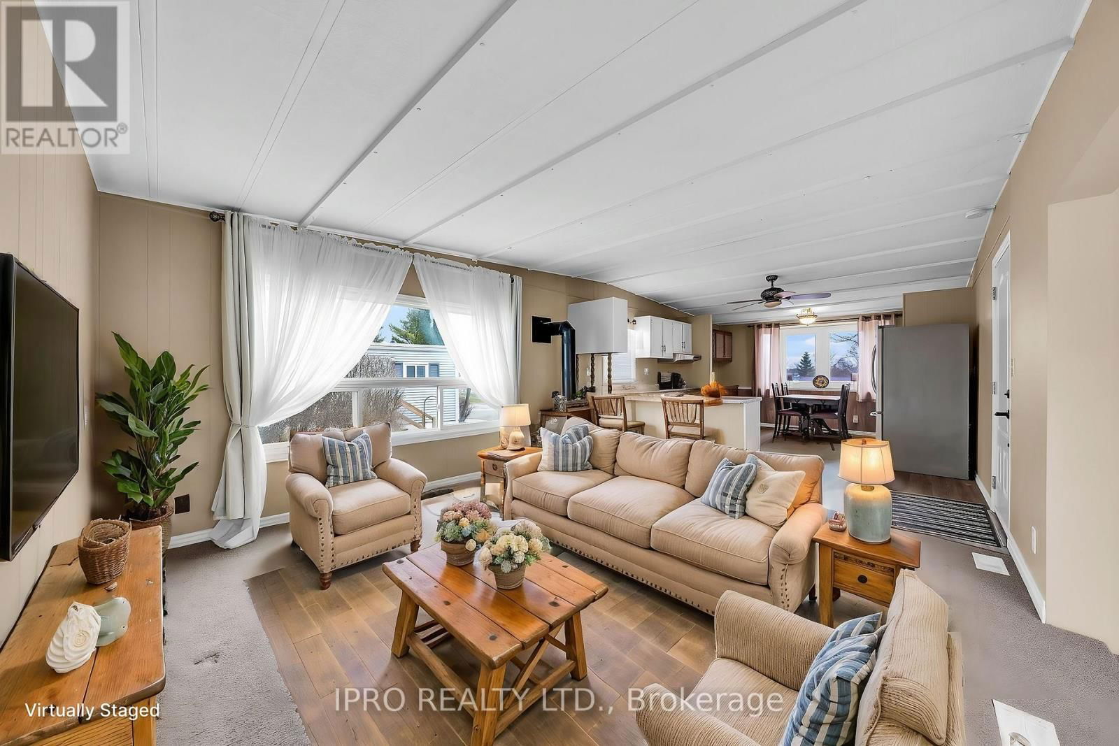 137 MAPLE CRESCENT Image 10