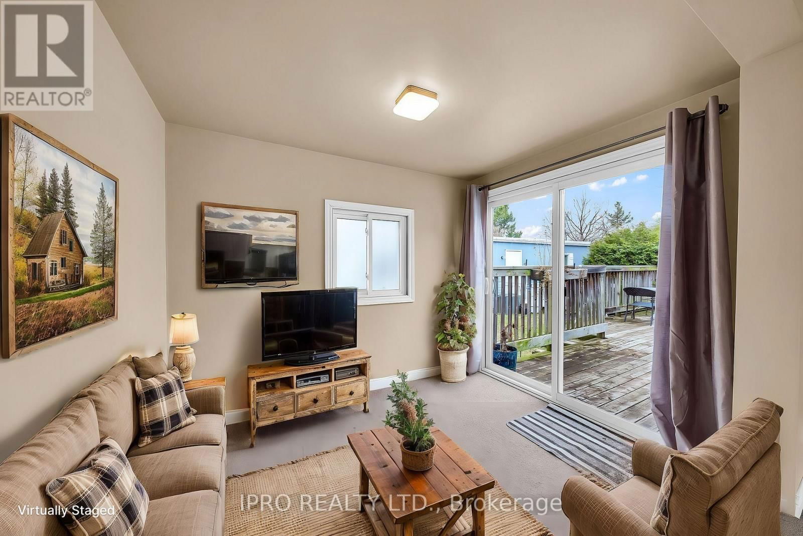 137 MAPLE CRESCENT Image 12