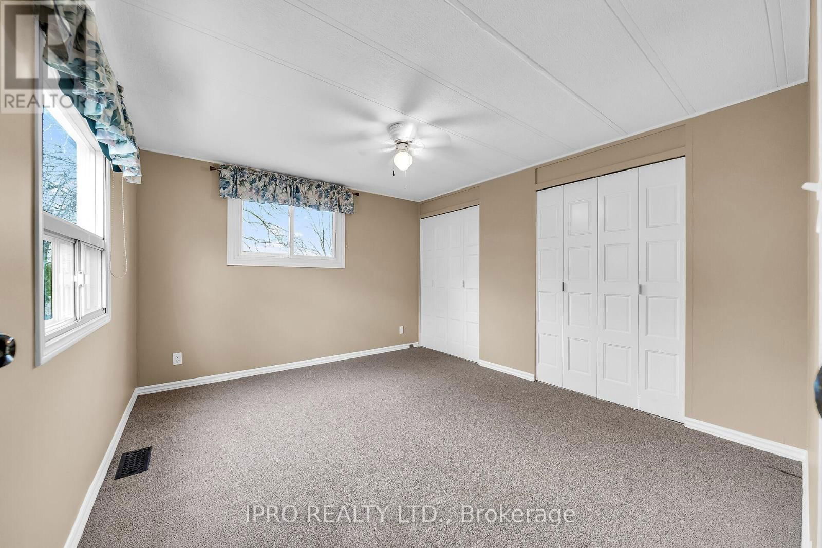 137 MAPLE CRESCENT Image 20