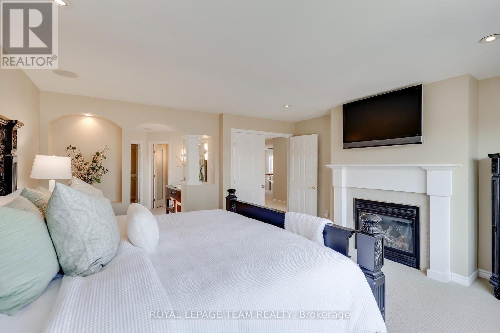 665 KOCHAR DRIVE Image 26