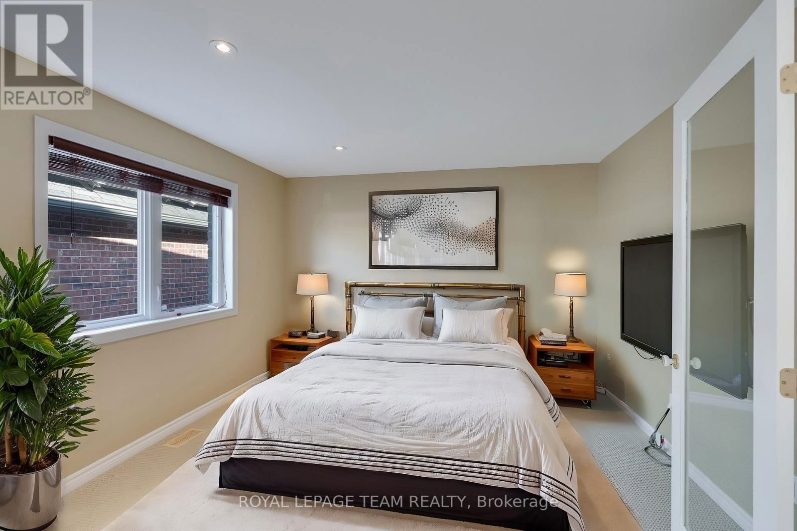 665 KOCHAR DRIVE Image 33