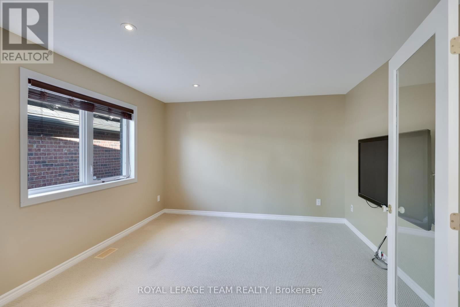 665 KOCHAR DRIVE Image 34