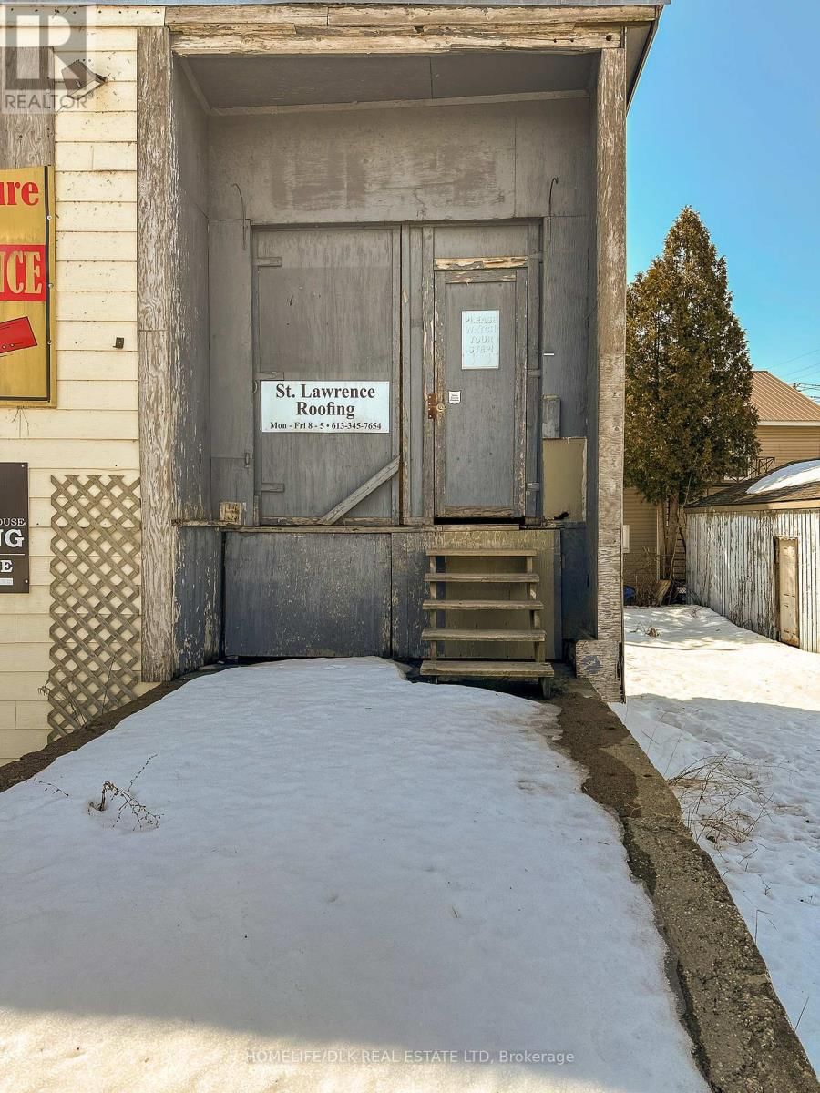 224 KING STREET WEST Image 16