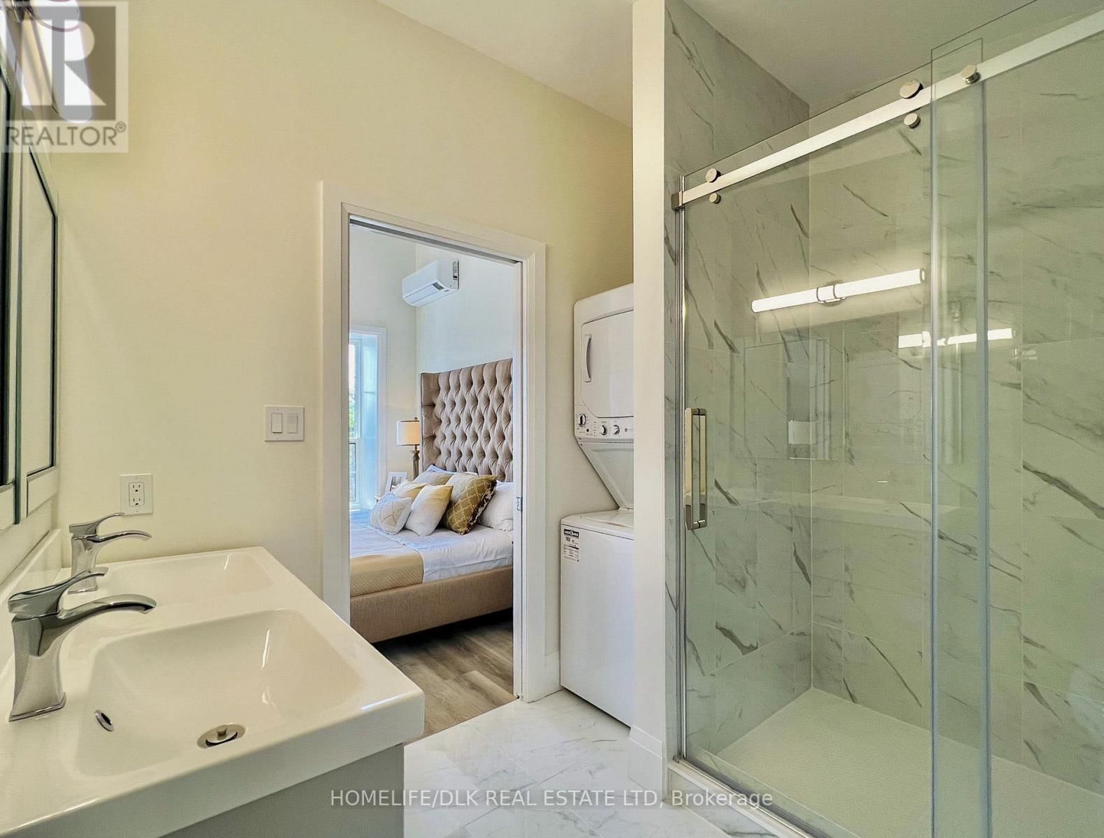 224 KING STREET WEST Image 41