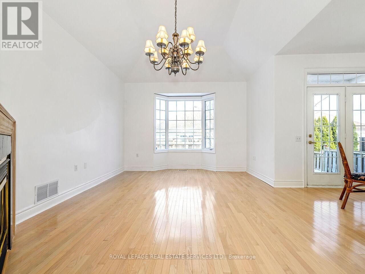 20 KOPPERFIELD LANE Image 11