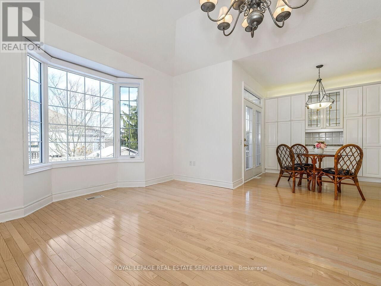 20 KOPPERFIELD LANE Image 12