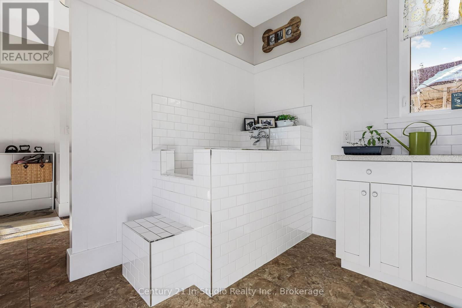 27 CARTER DRIVE Image 40