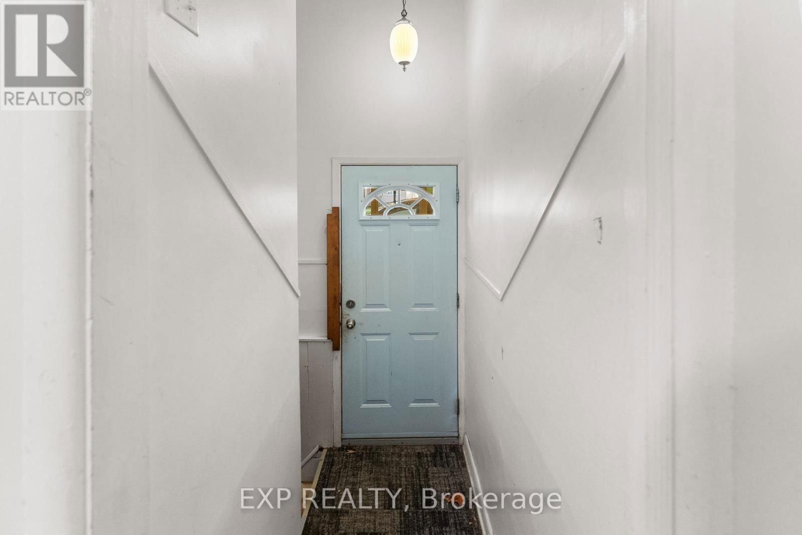 397 CHARLES AVENUE Image 16