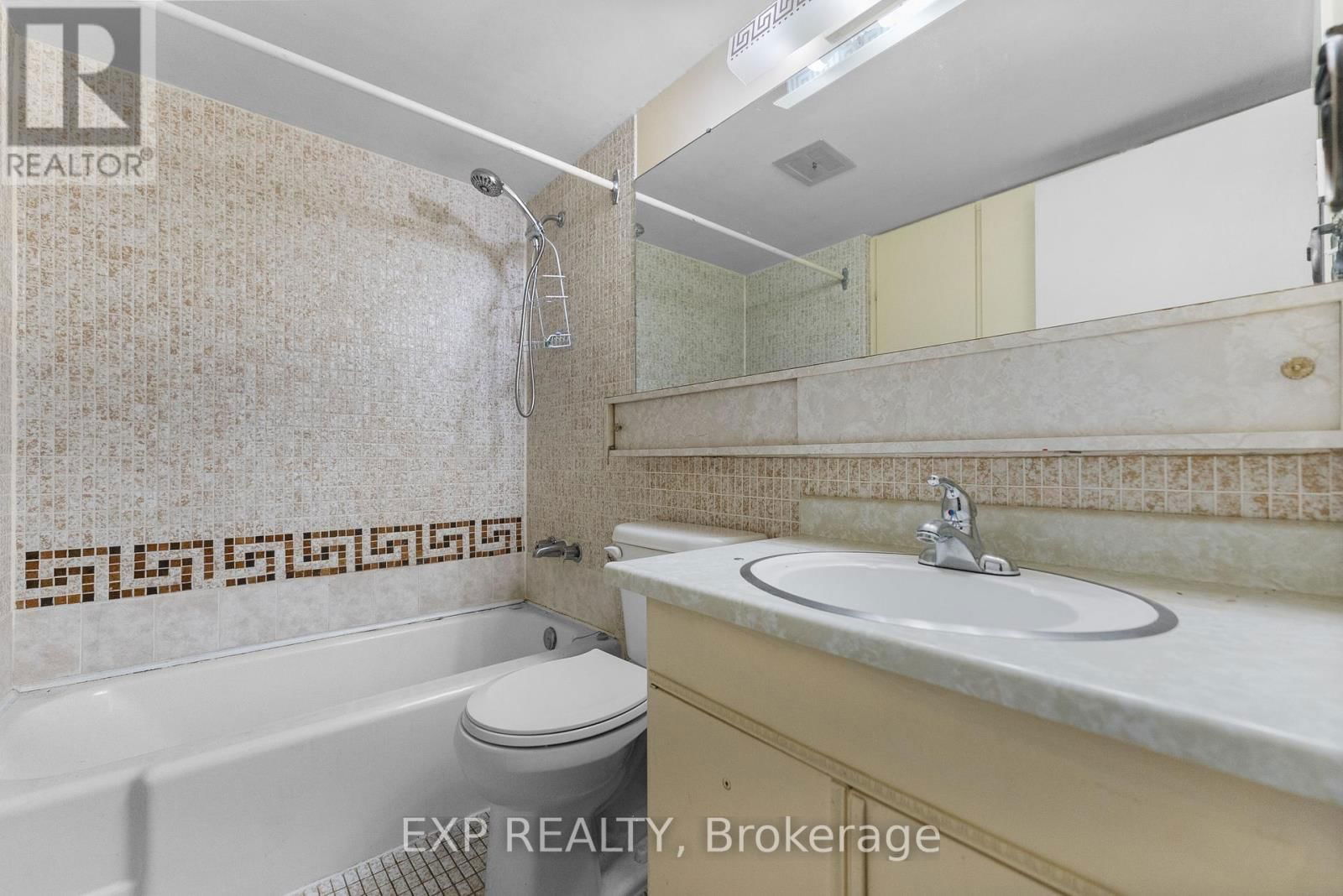 397 CHARLES AVENUE Image 21