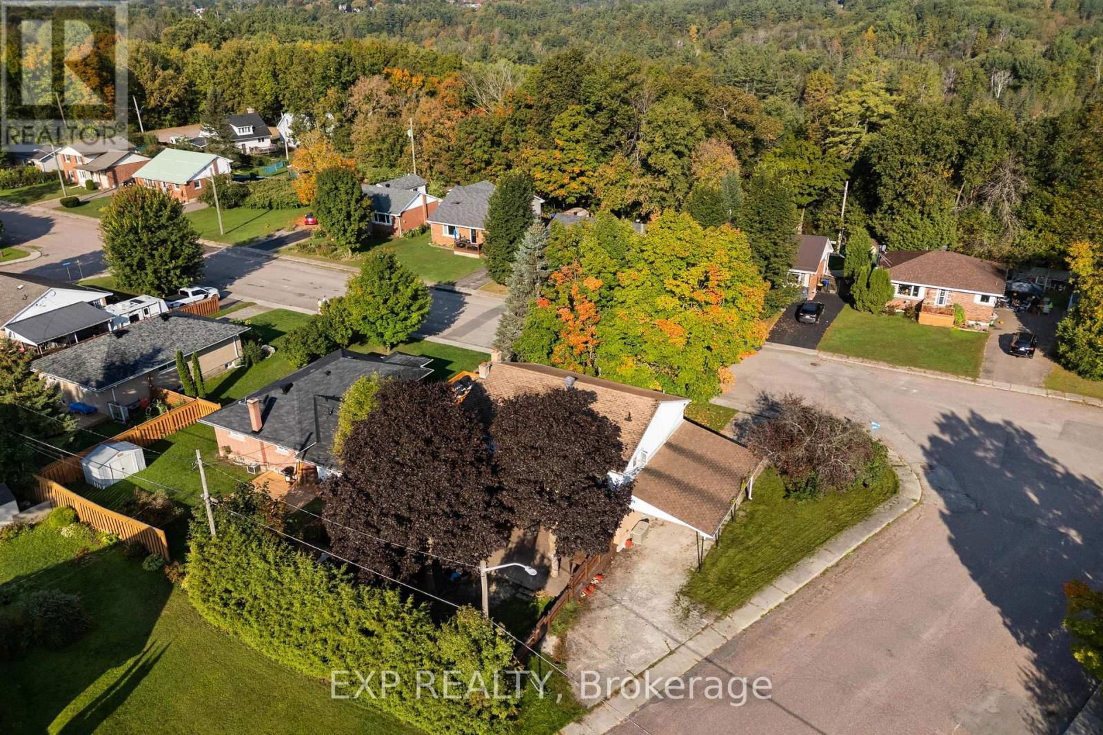 397 CHARLES AVENUE Image 24
