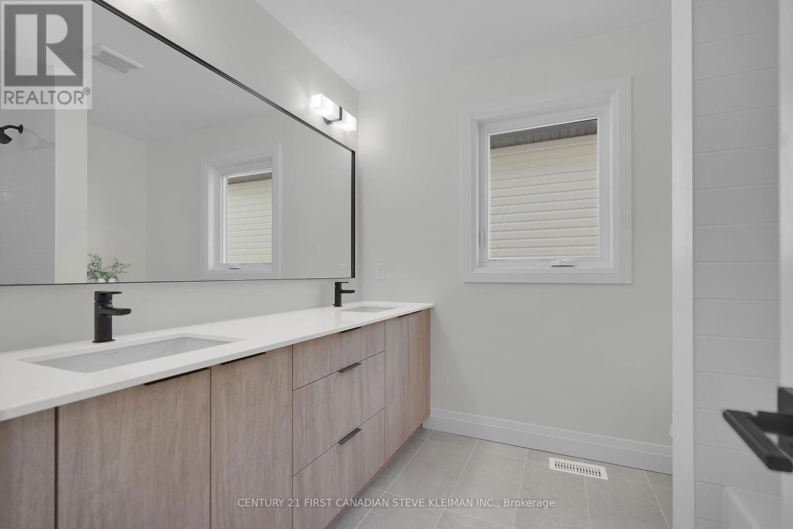 1244 WHETHERFIELD STREET Image 25