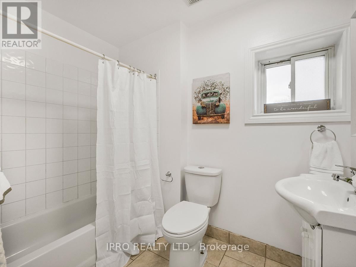 1308 KING STREET EAST Image 23