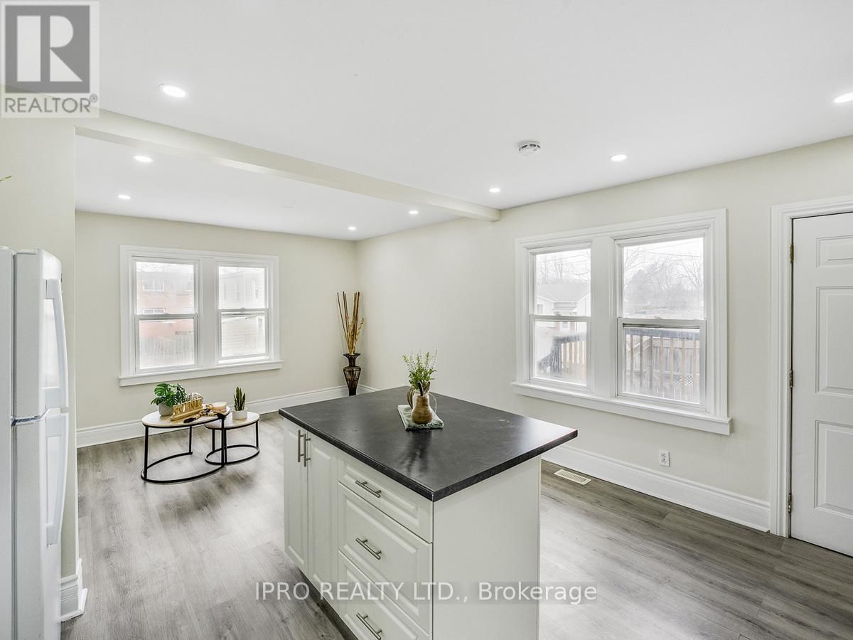 1308 KING STREET EAST Image 28
