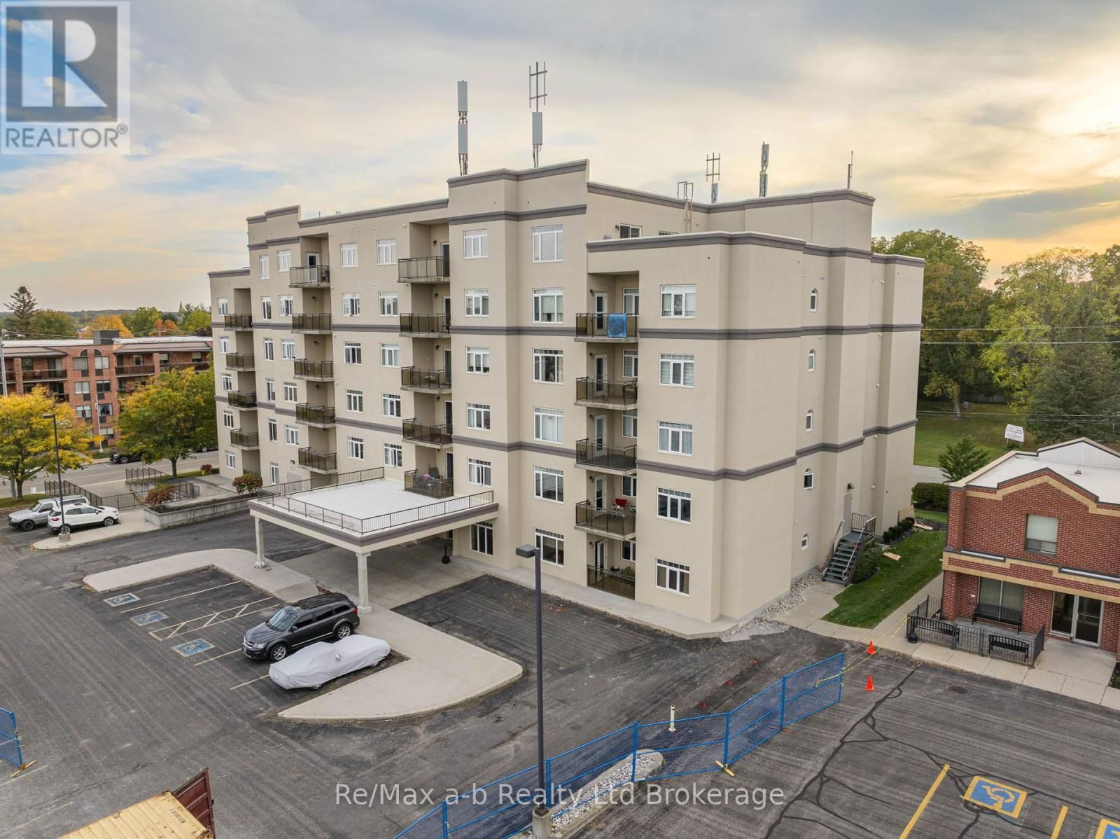 604 - 80 BRIDGE STREET EAST Image 3