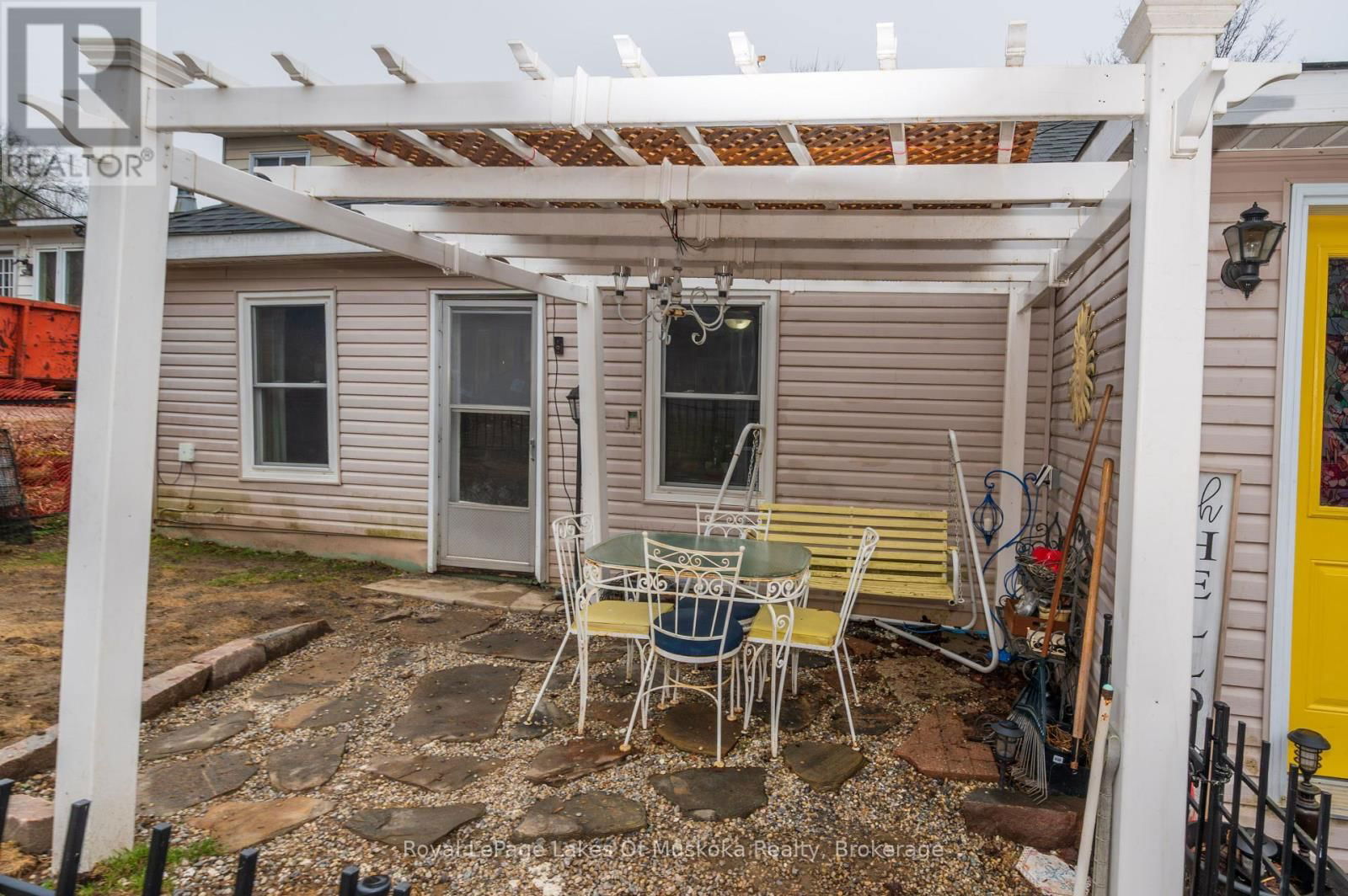 7 DUFFERIN STREET NORTH Image 3
