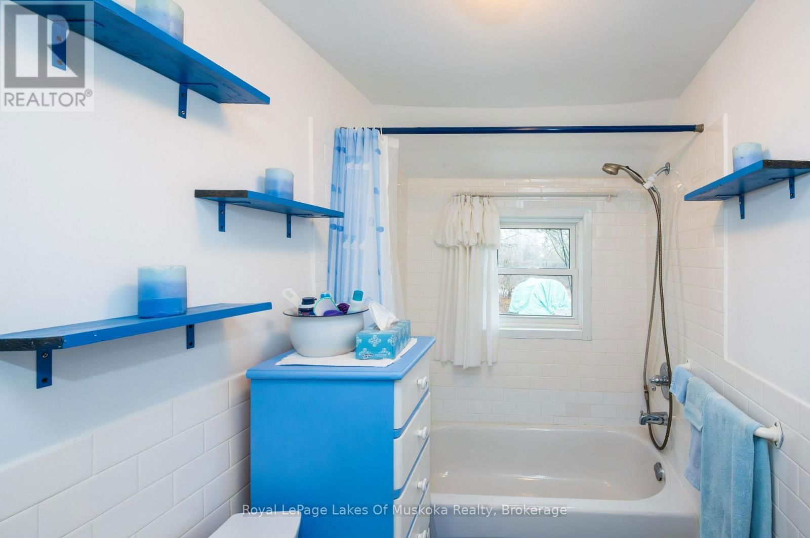 7 DUFFERIN STREET NORTH Image 34