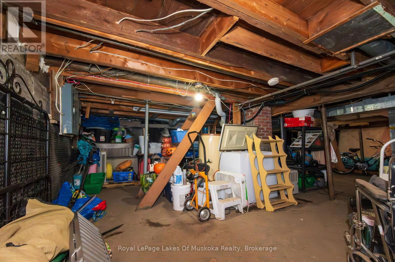 7 DUFFERIN STREET NORTH Image 42