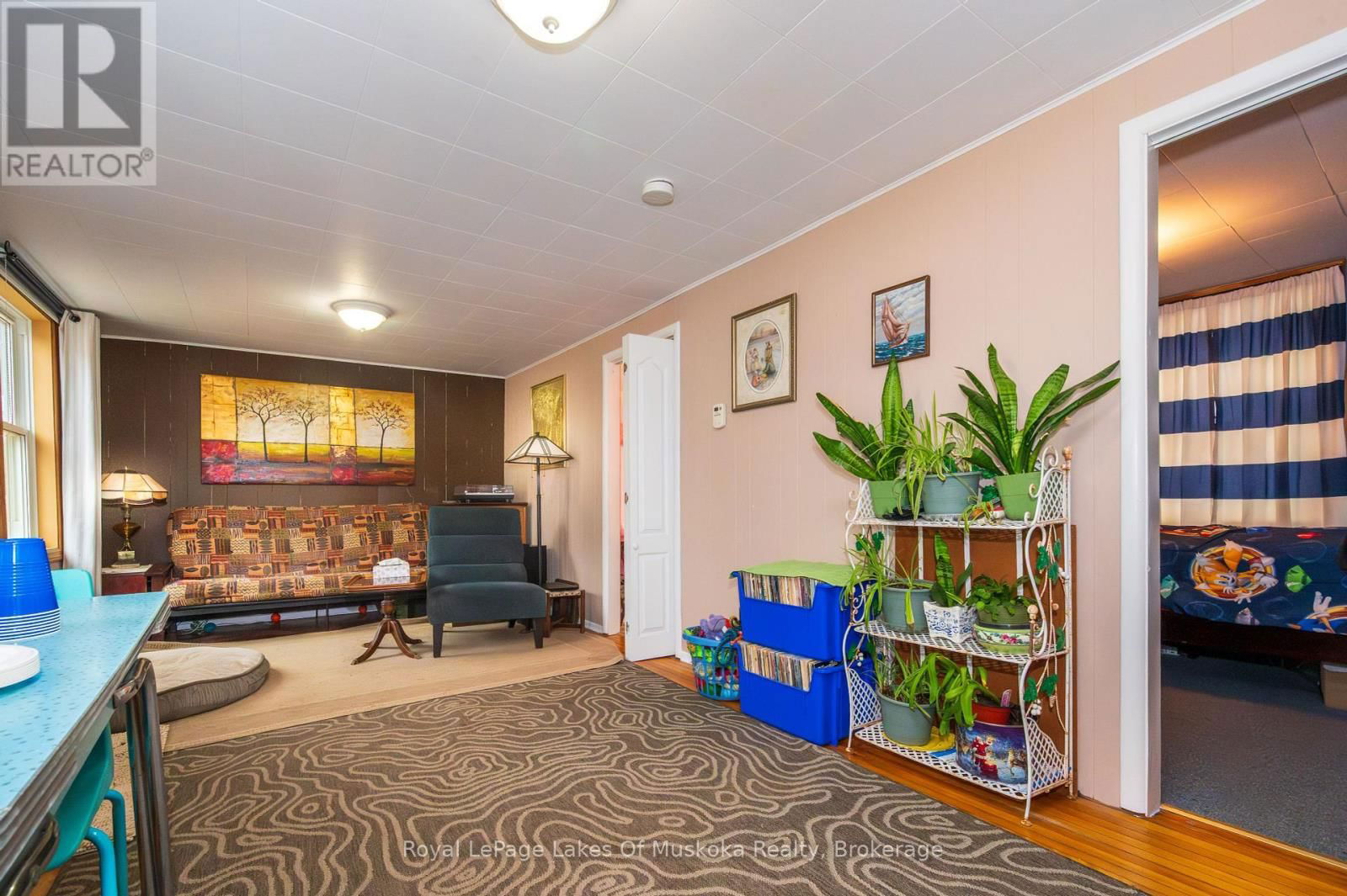 7 DUFFERIN STREET NORTH Image 6