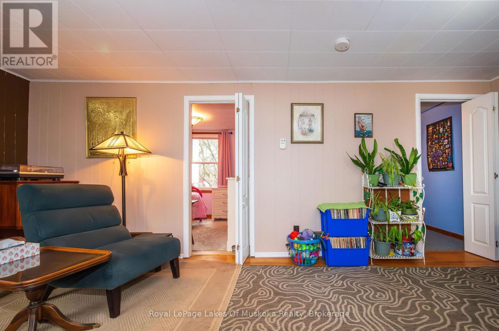 7 DUFFERIN STREET NORTH Image 8