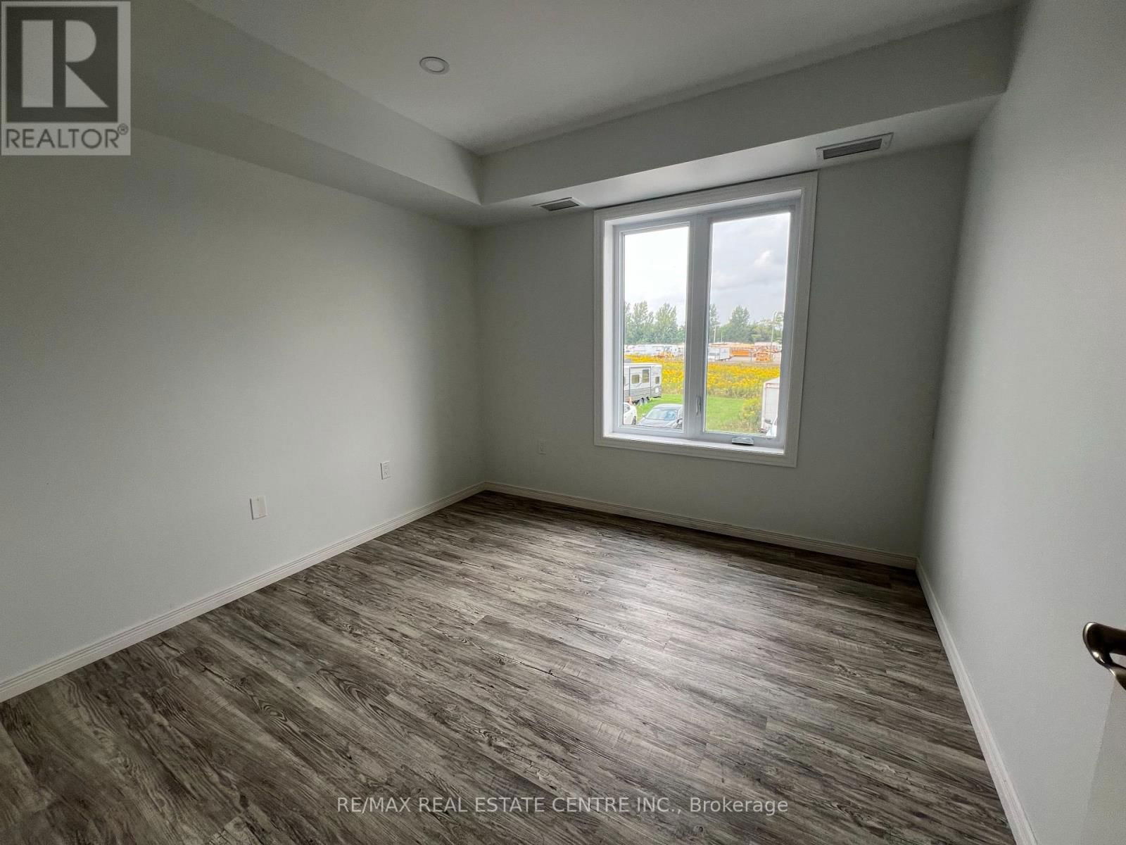 C - 770 GLENGARRY CRESCENT Image 4