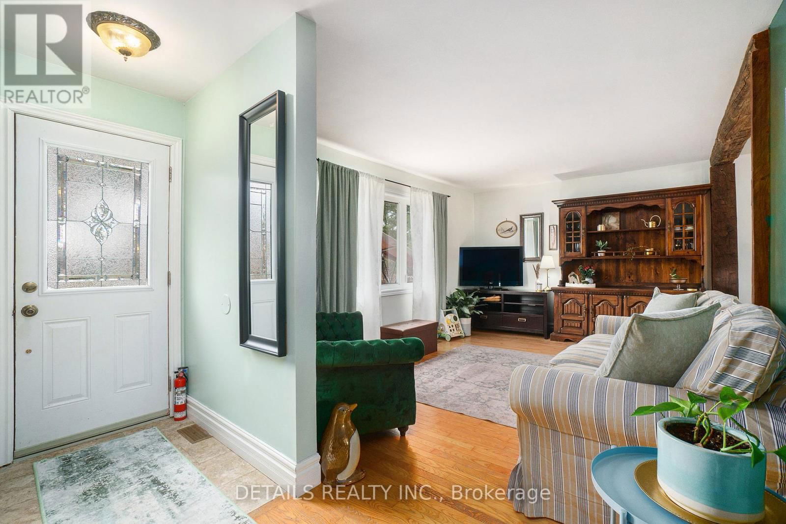 10083 MCINTYRE ROAD Image 4