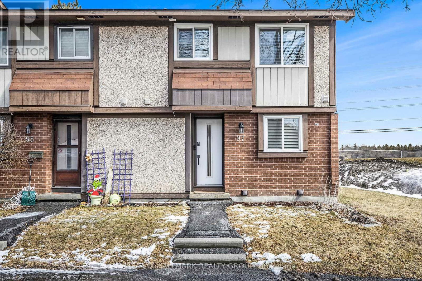 97 PICKFORD DRIVE Image 1