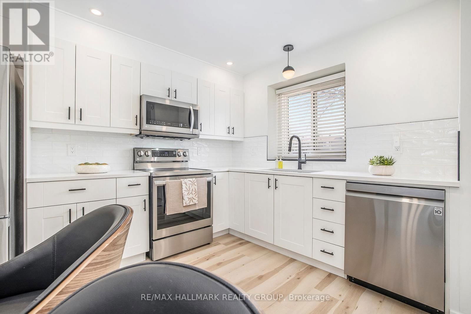 97 PICKFORD DRIVE Image 10