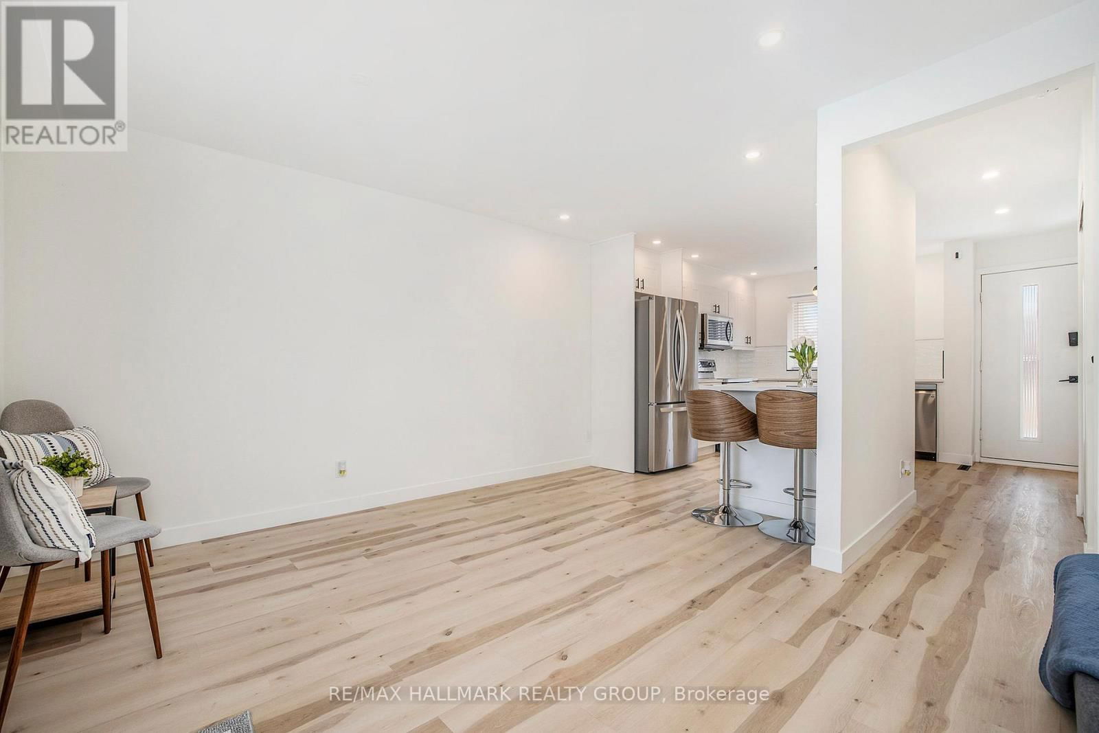 97 PICKFORD DRIVE Image 13