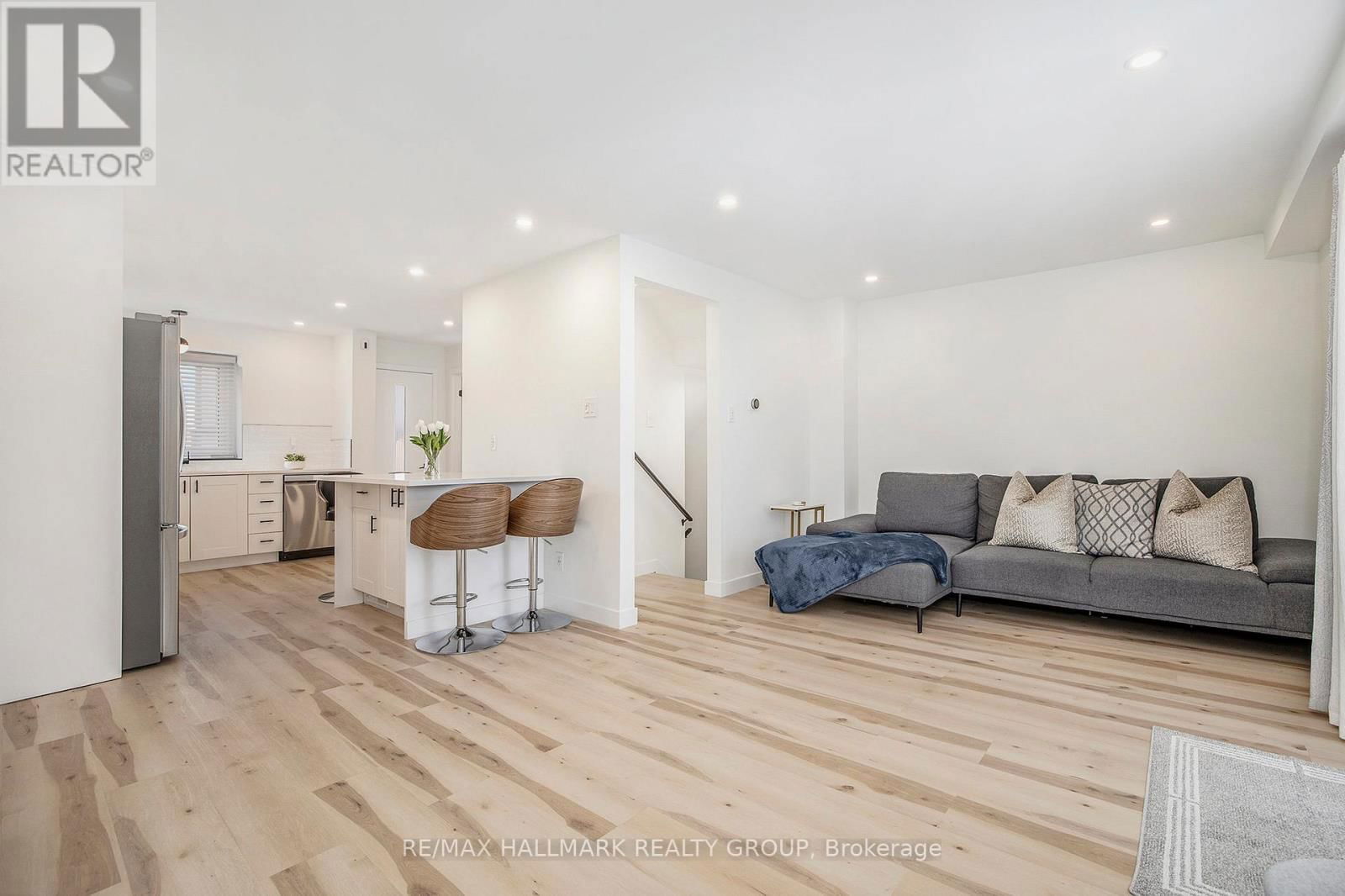 97 PICKFORD DRIVE Image 4