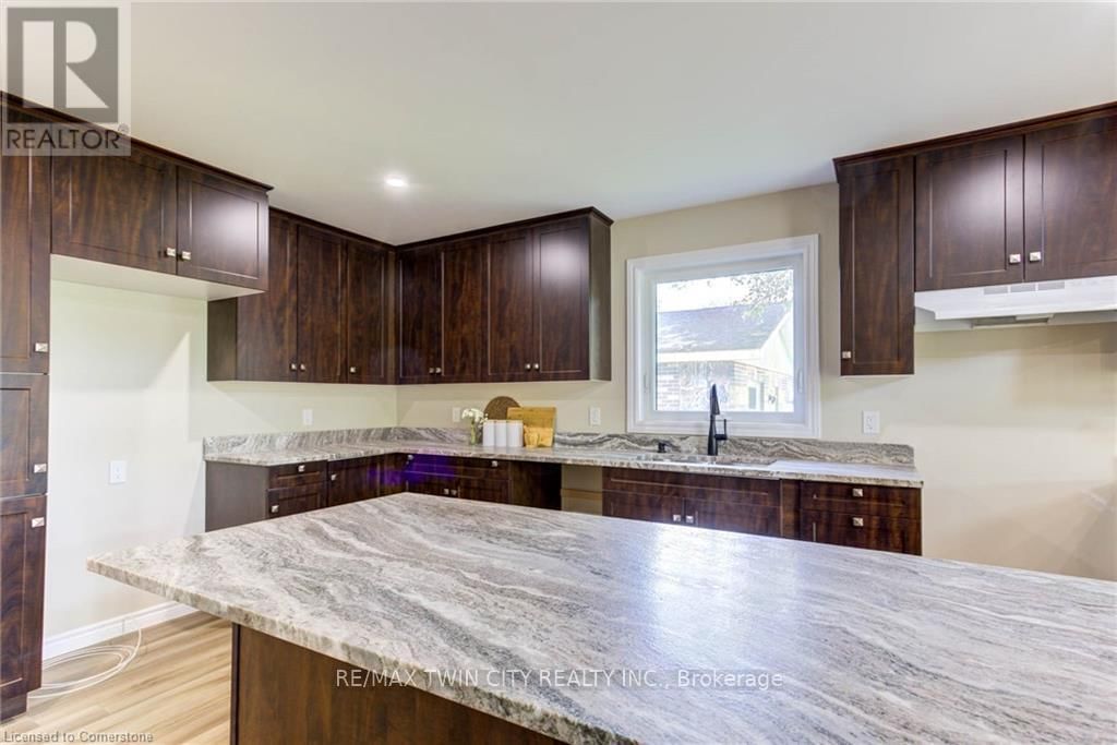 52 QUEEN STREET Image 11