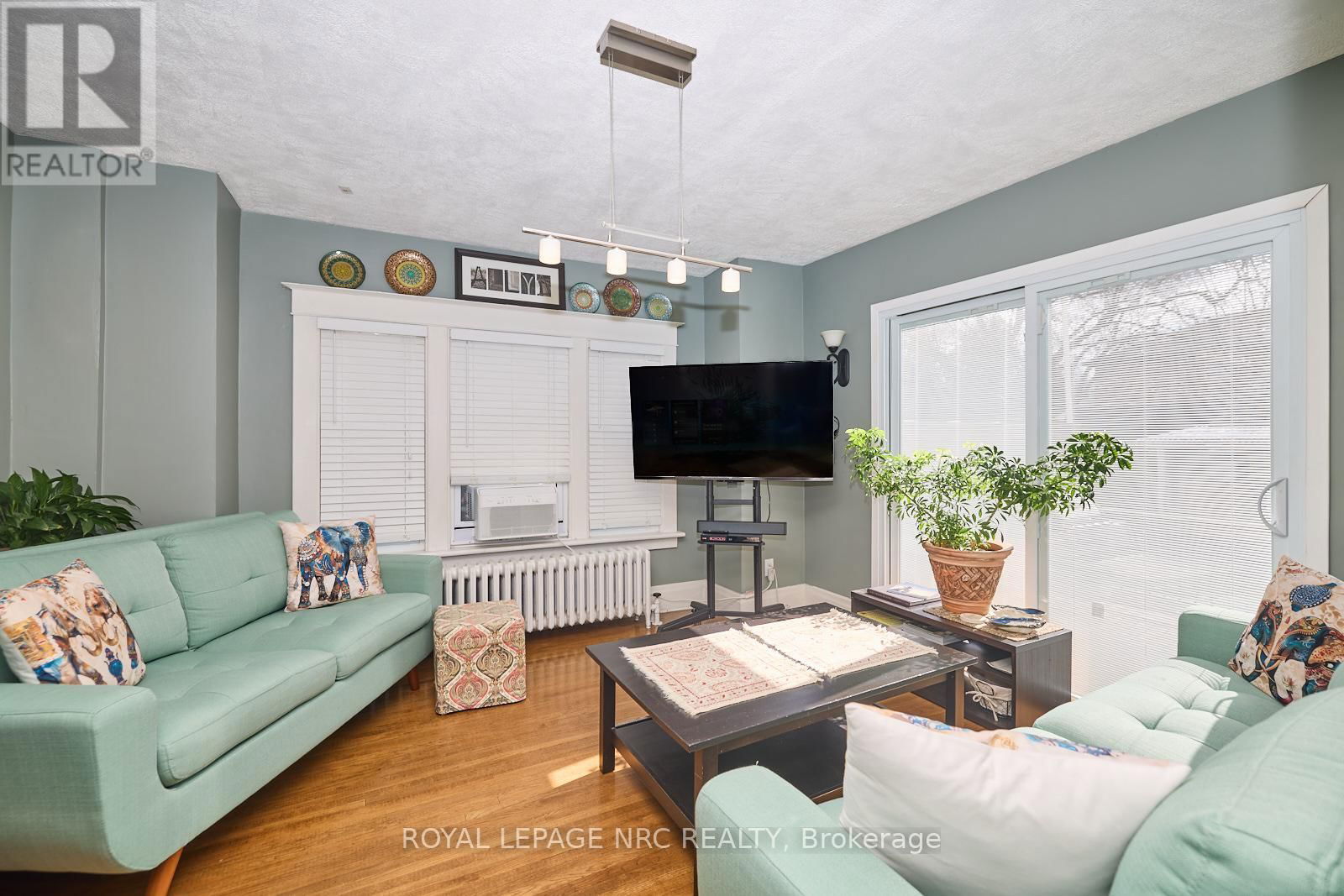 92 DUFFERIN STREET Image 17
