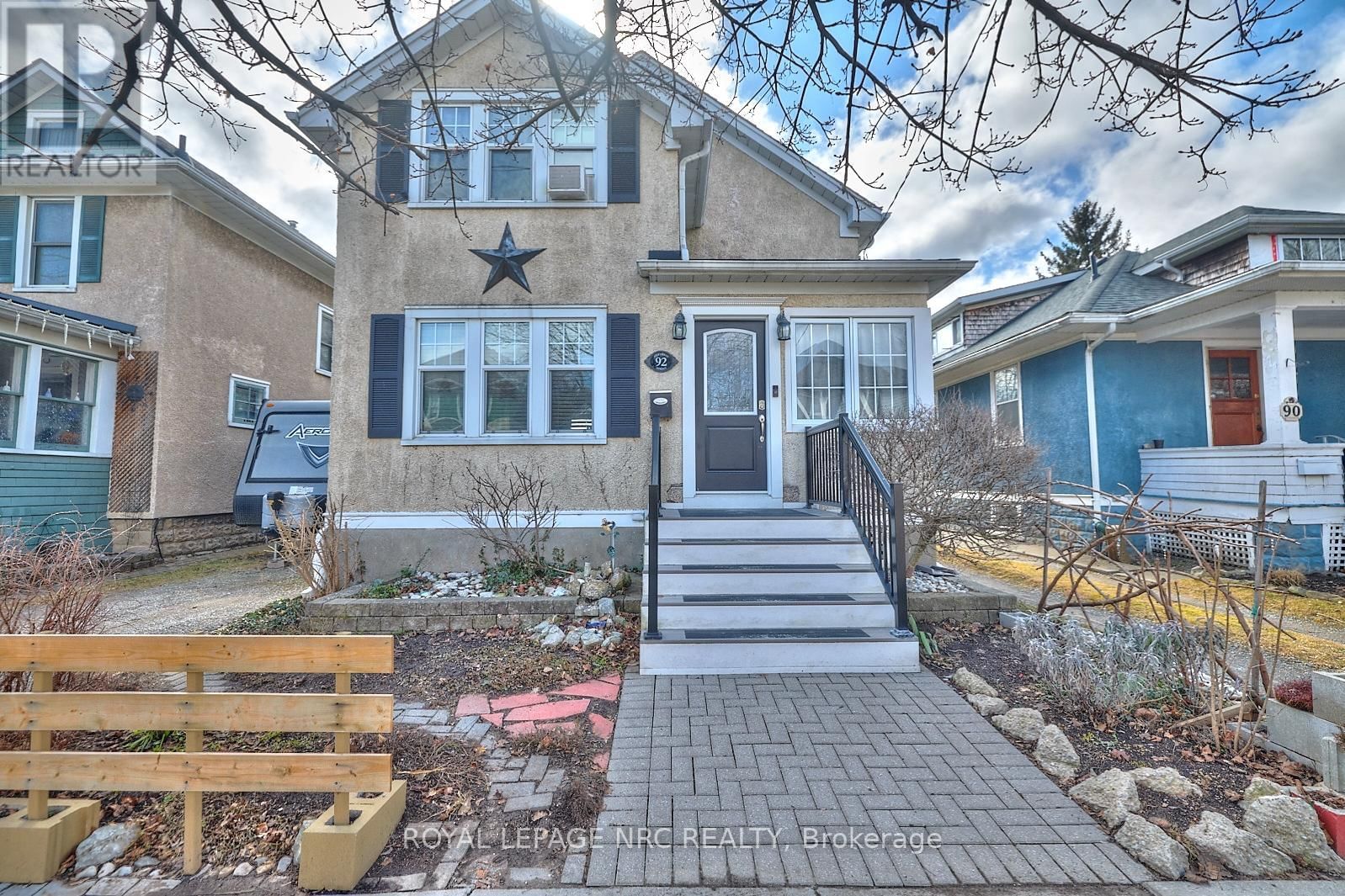 92 DUFFERIN STREET Image 2