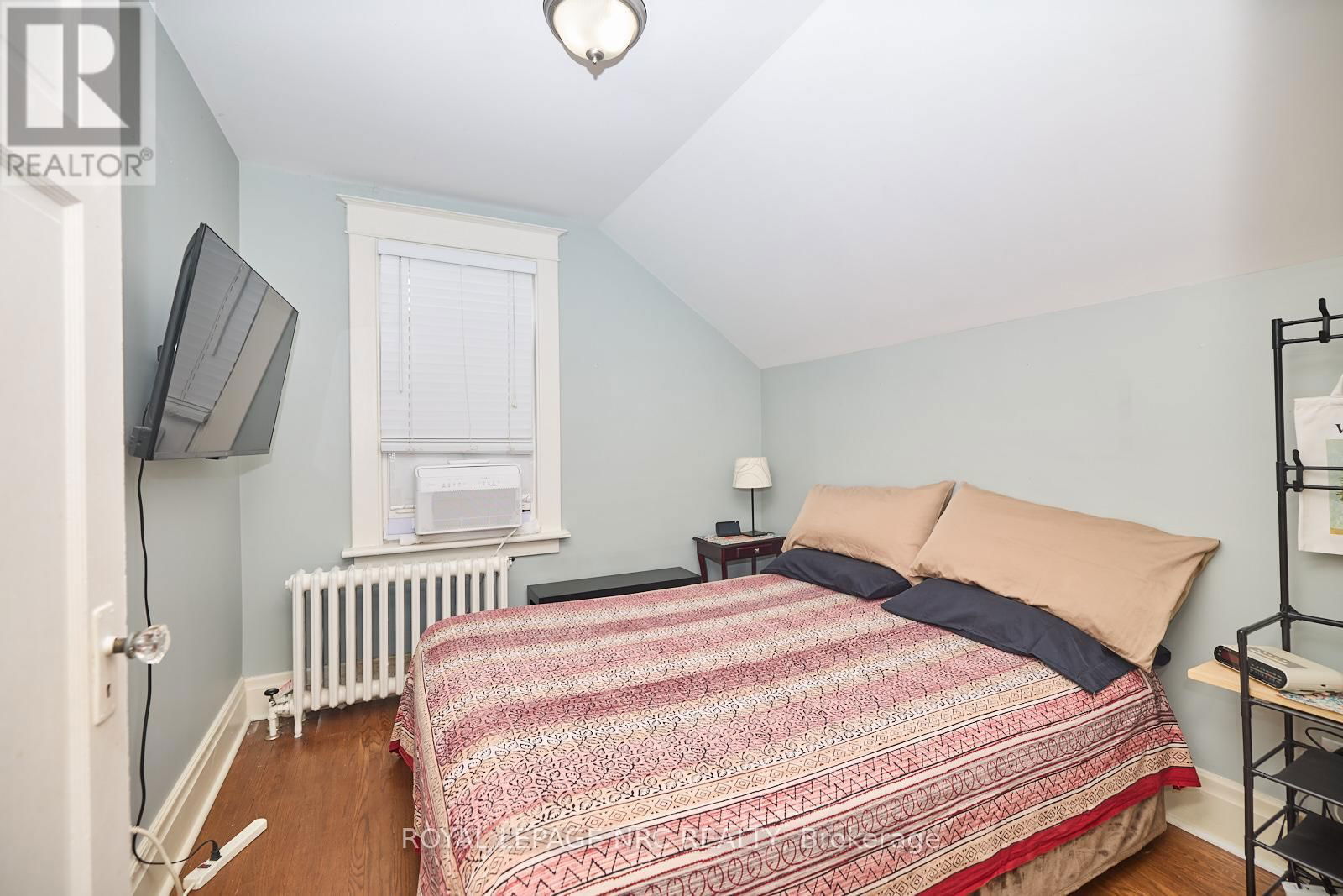 92 DUFFERIN STREET Image 28