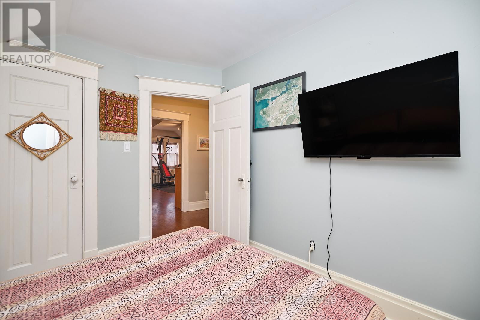 92 DUFFERIN STREET Image 29