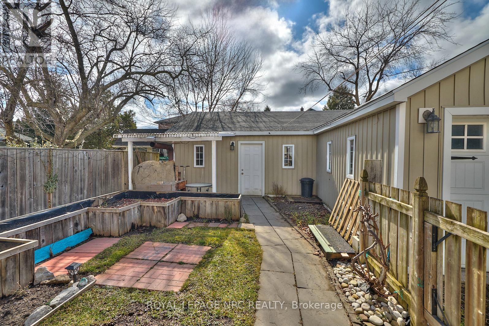 92 DUFFERIN STREET Image 6