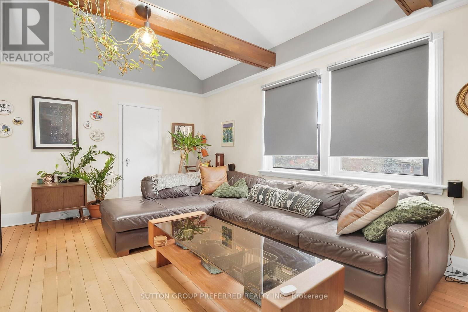 137 WINDSOR CRESCENT Image 13