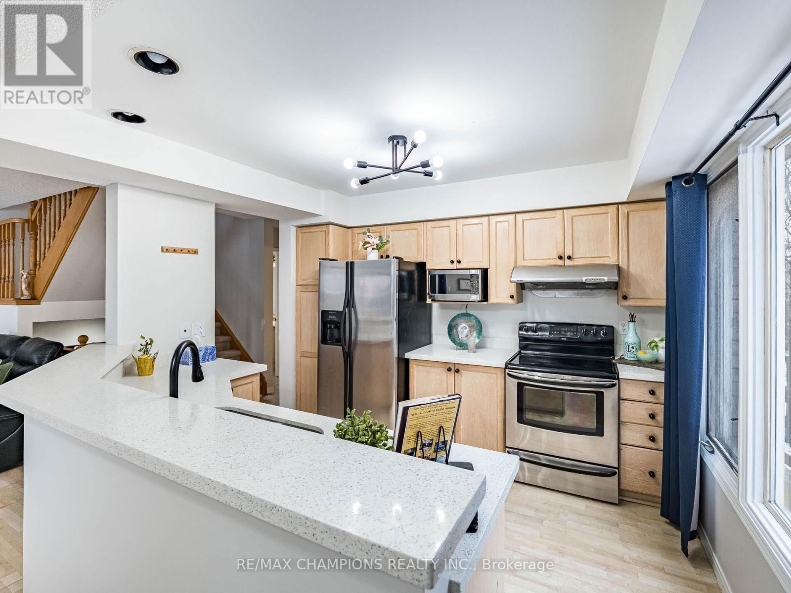 59 - 941 GORDON STREET Image 15